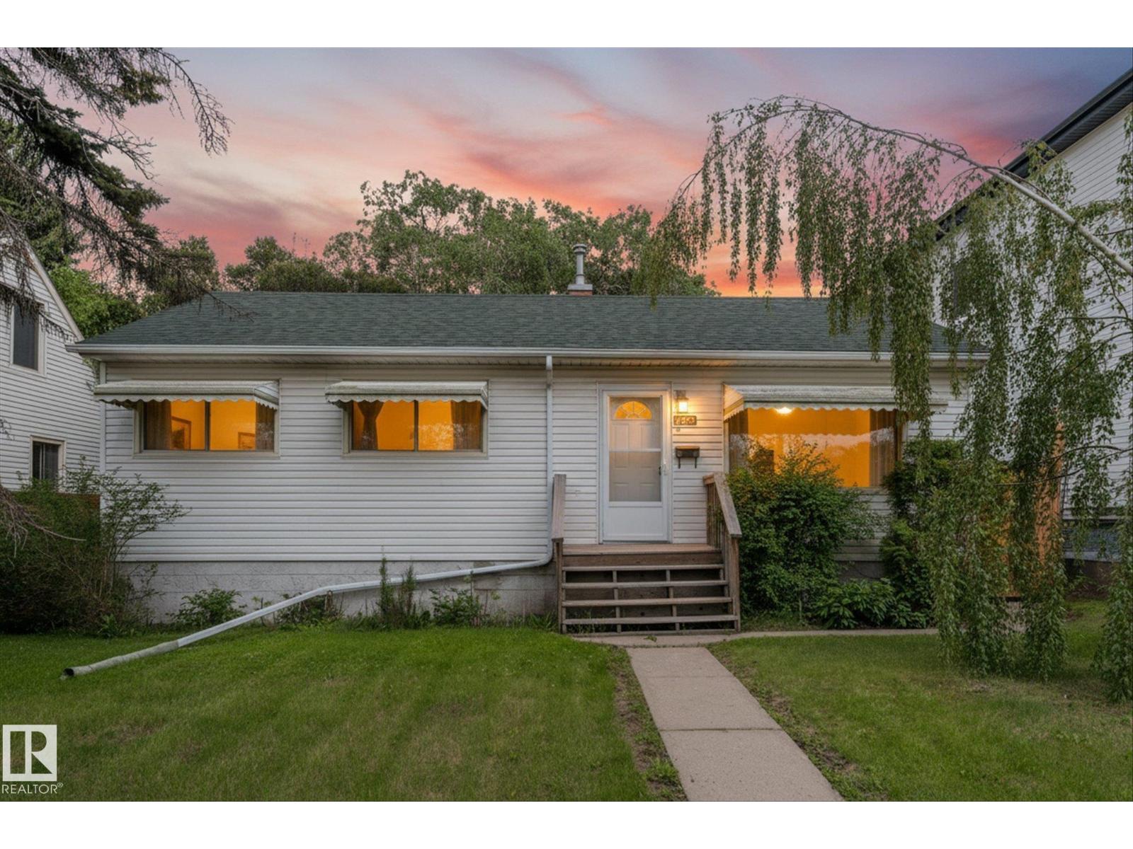 MLS® listing #29934608 for sale located at 9315 86 ST NW
