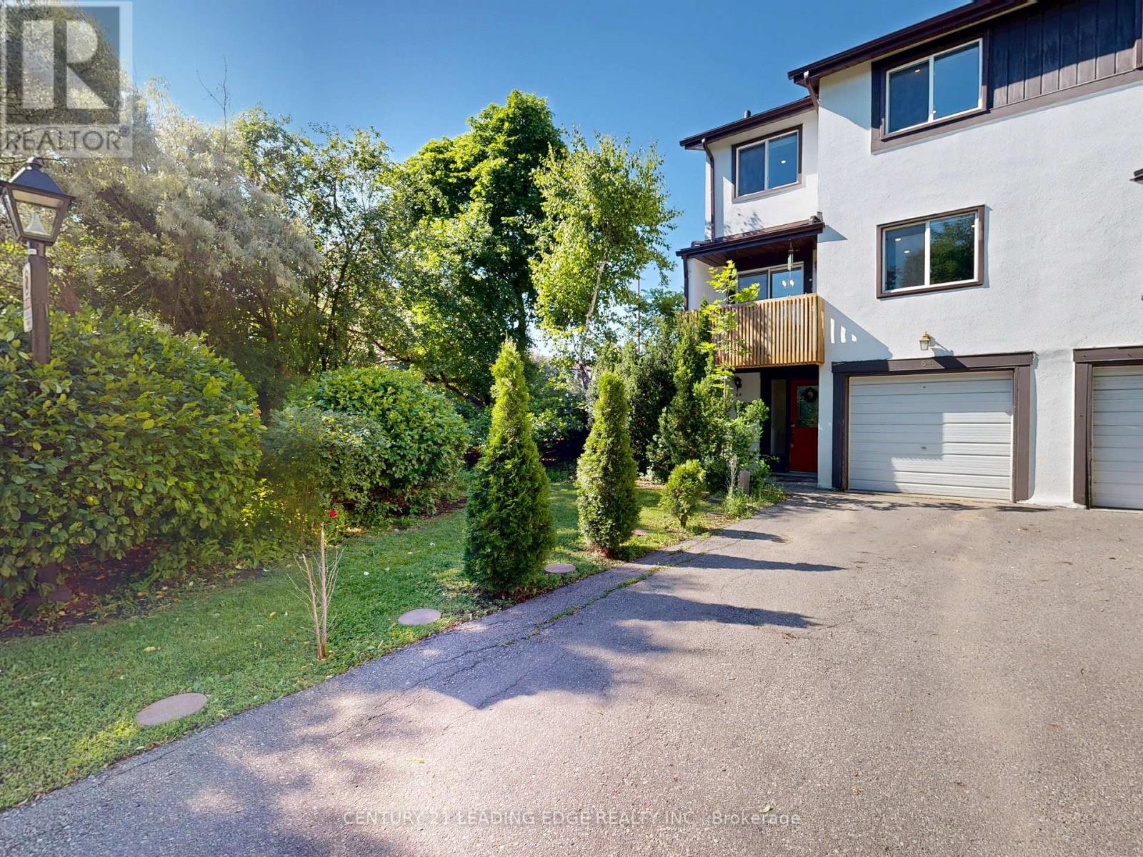 MLS® listing #29934752 for sale located at 64 - 2651 AQUITAINE AVENUE