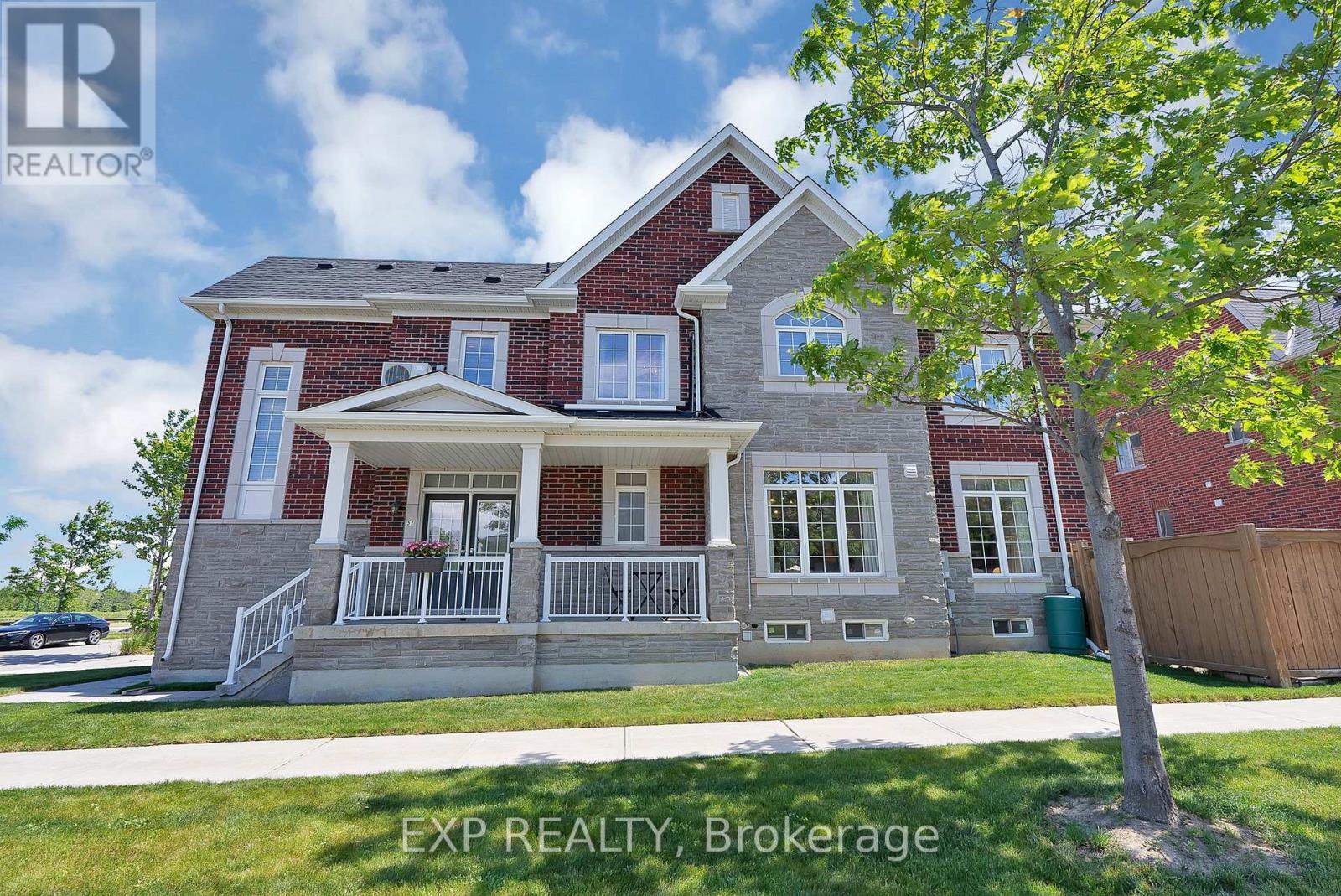 MLS® listing #29934884 for sale located at 51 LIVING CRESCENT