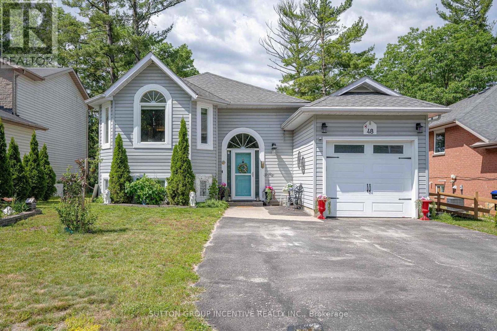 MLS® listing #29934978 for sale located at 48 WESLEY AVENUE