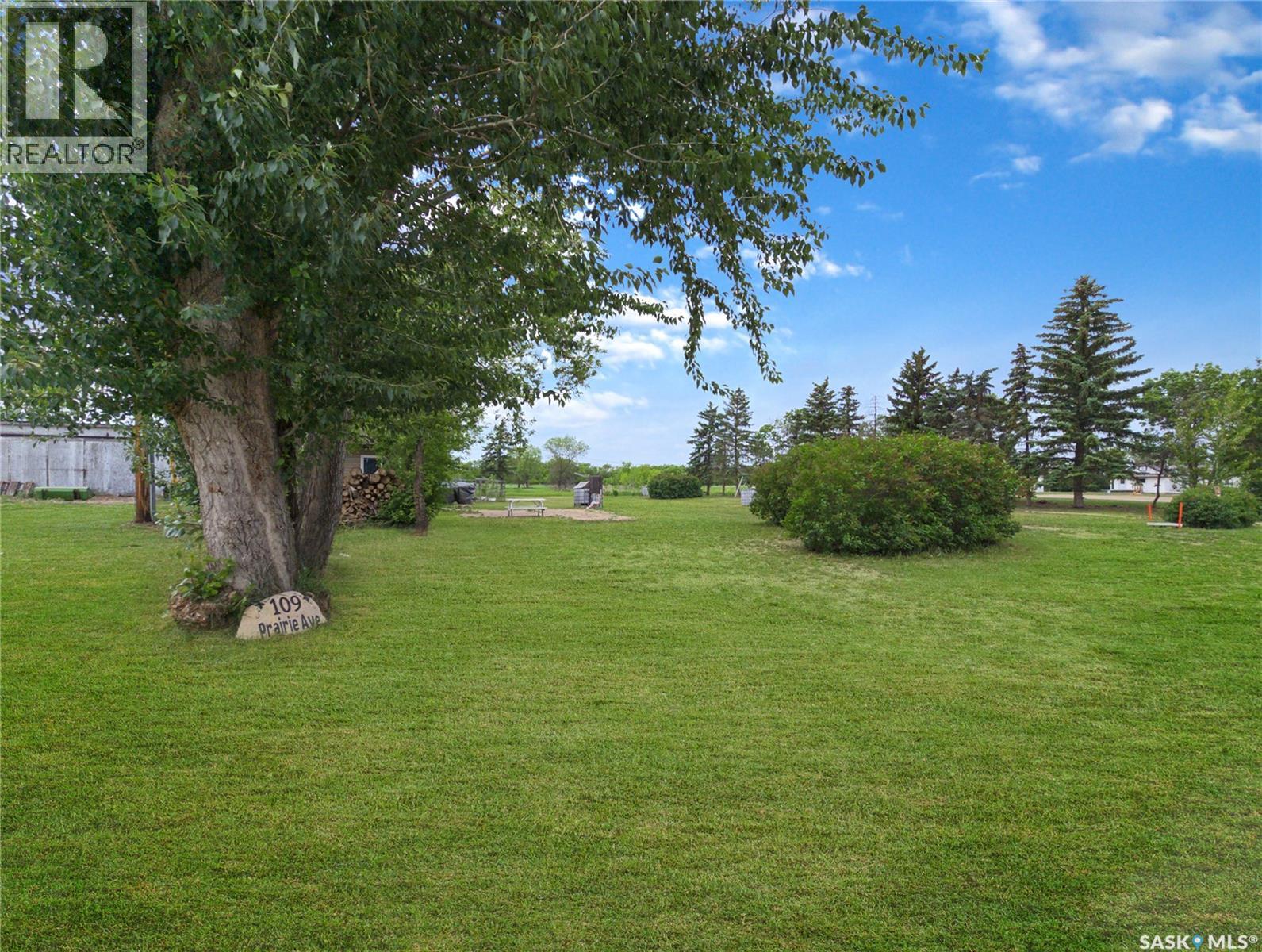 MLS® listing #29935172 for sale located at 109 Prairie AVENUE