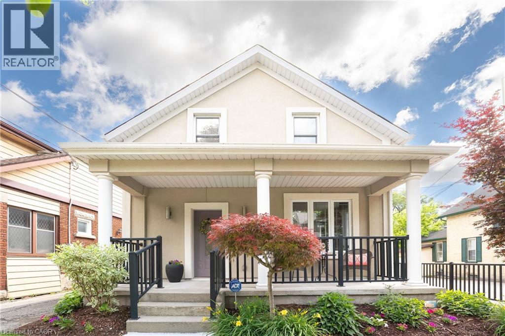 MLS® listing #29935370 for sale located at 40 MOORE Avenue