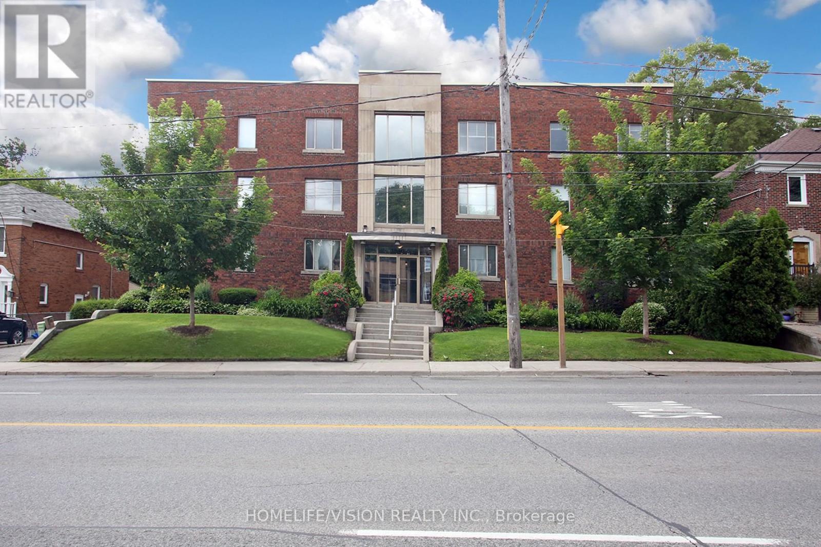 MLS® listing #29935409 for sale located at UNIT # B1 - 1840 BATHURST STREET