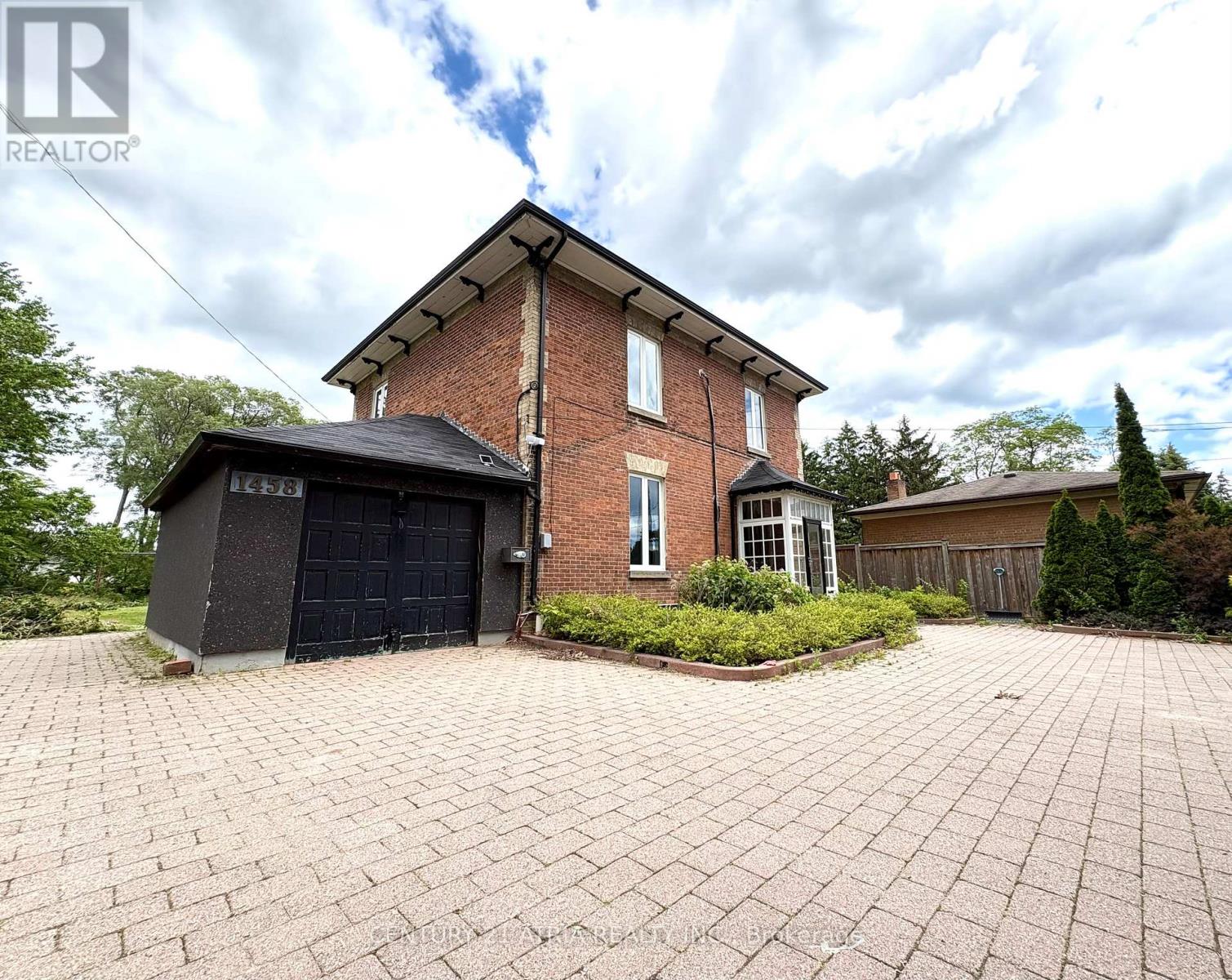 MLS® listing #29935414 for sale located at ROOM 4 - 1458 MILITARY TRAIL