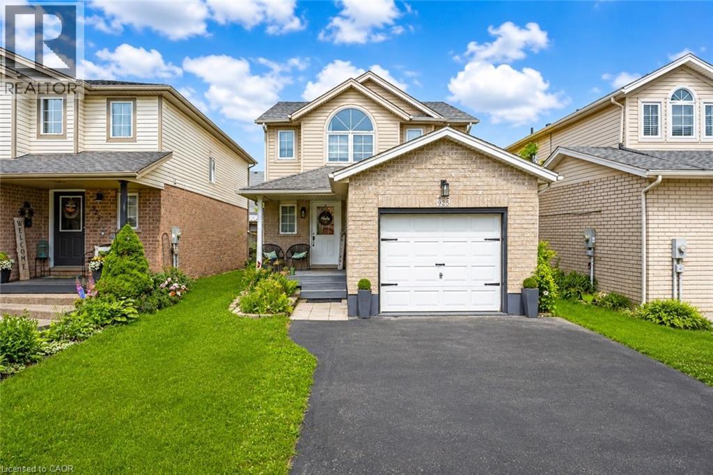 MLS® listing #29935465 for sale located at 925 COPPER LEAF Crescent