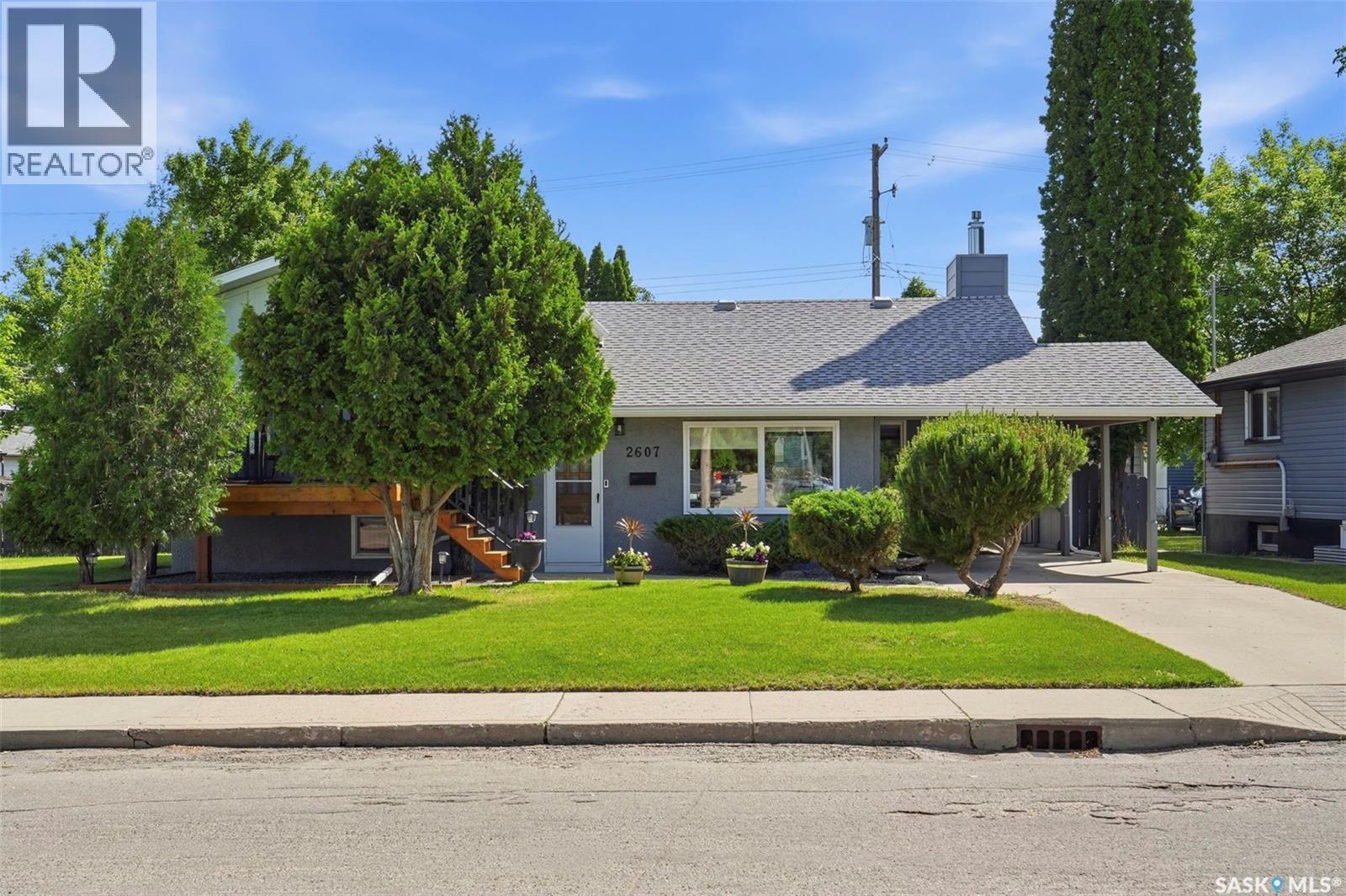 MLS® listing #29935495 for sale located at 2607 Dufferin AVENUE