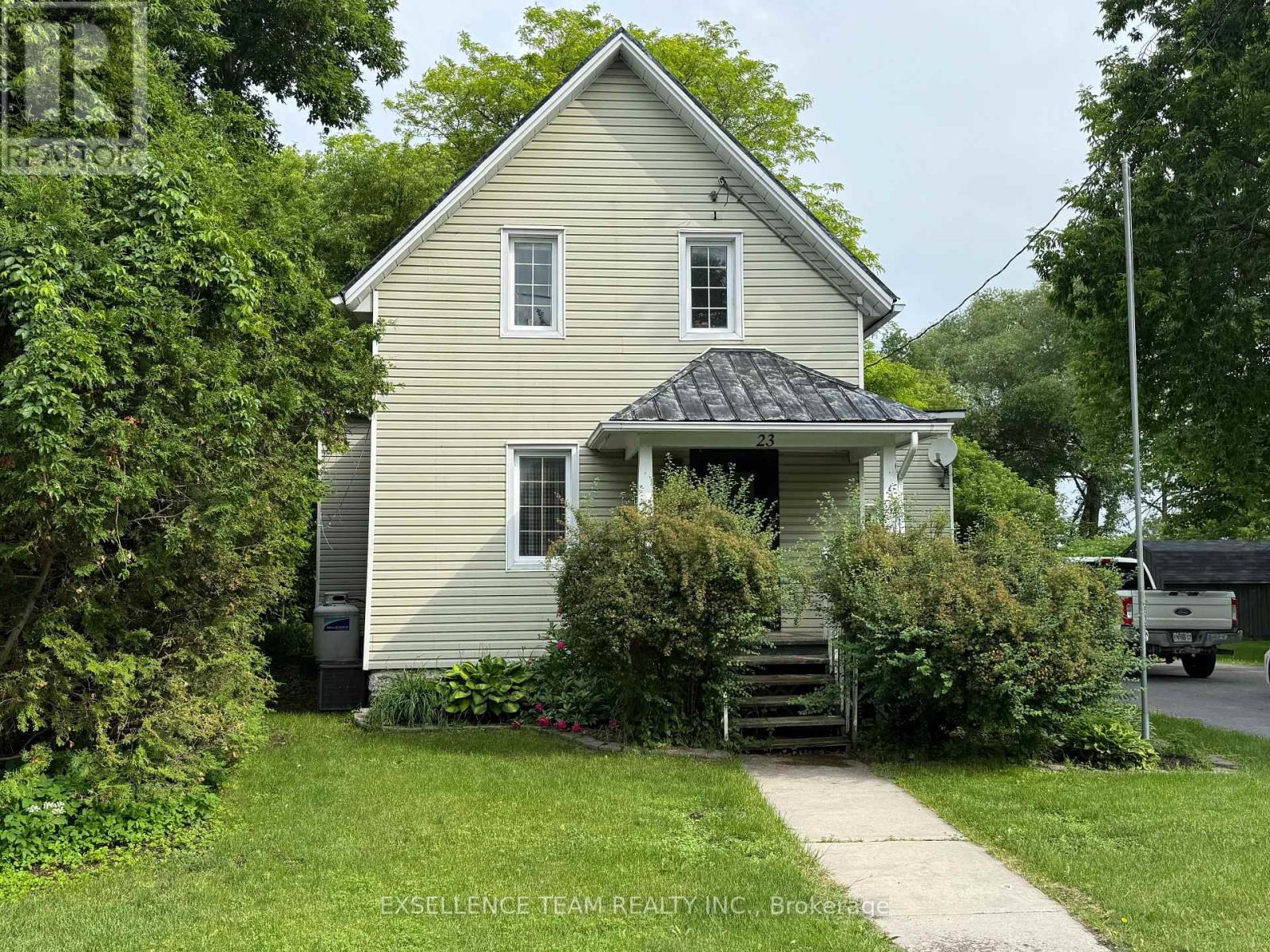 MLS® listing #29935527 for sale located at 23 MECHANIC STREET E