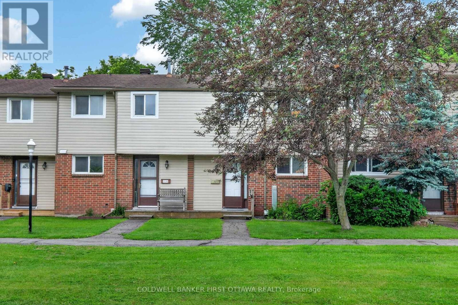 MLS® listing #29935825 for sale located at 98 - 1444 PALMERSTON DRIVE