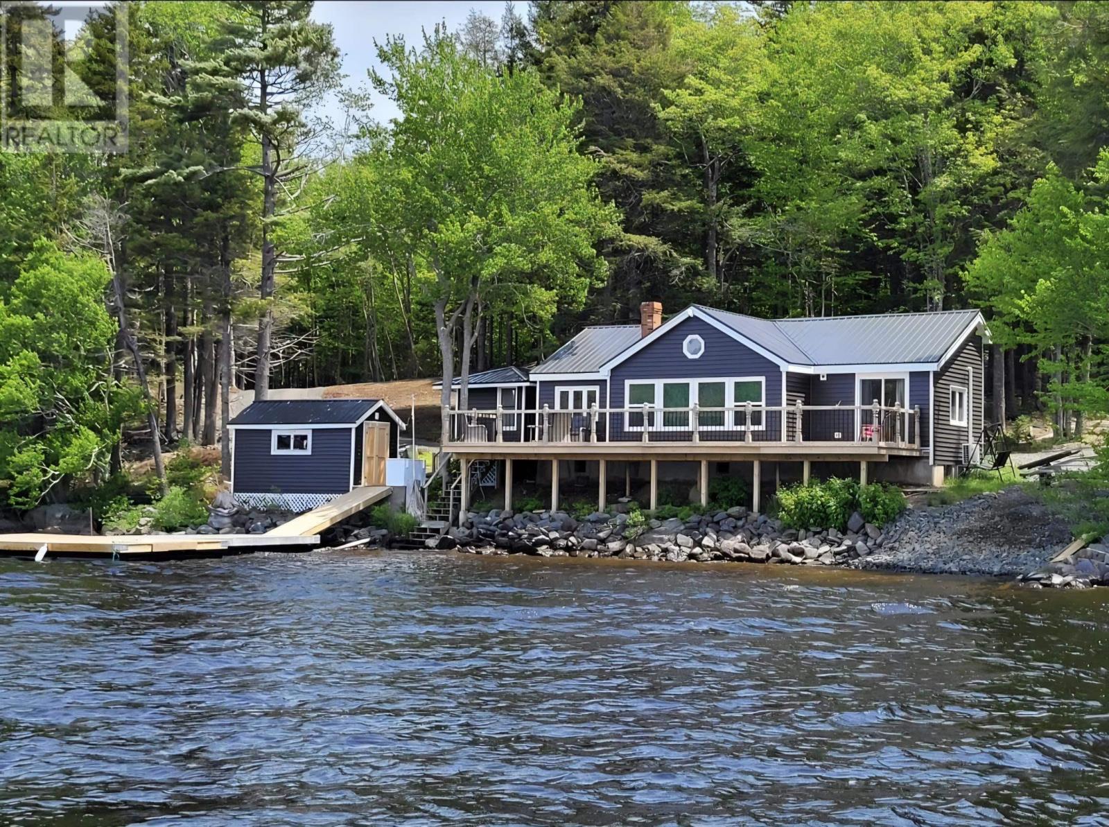 MLS® listing #29935832 for sale located at 31 Lake Shore Drive