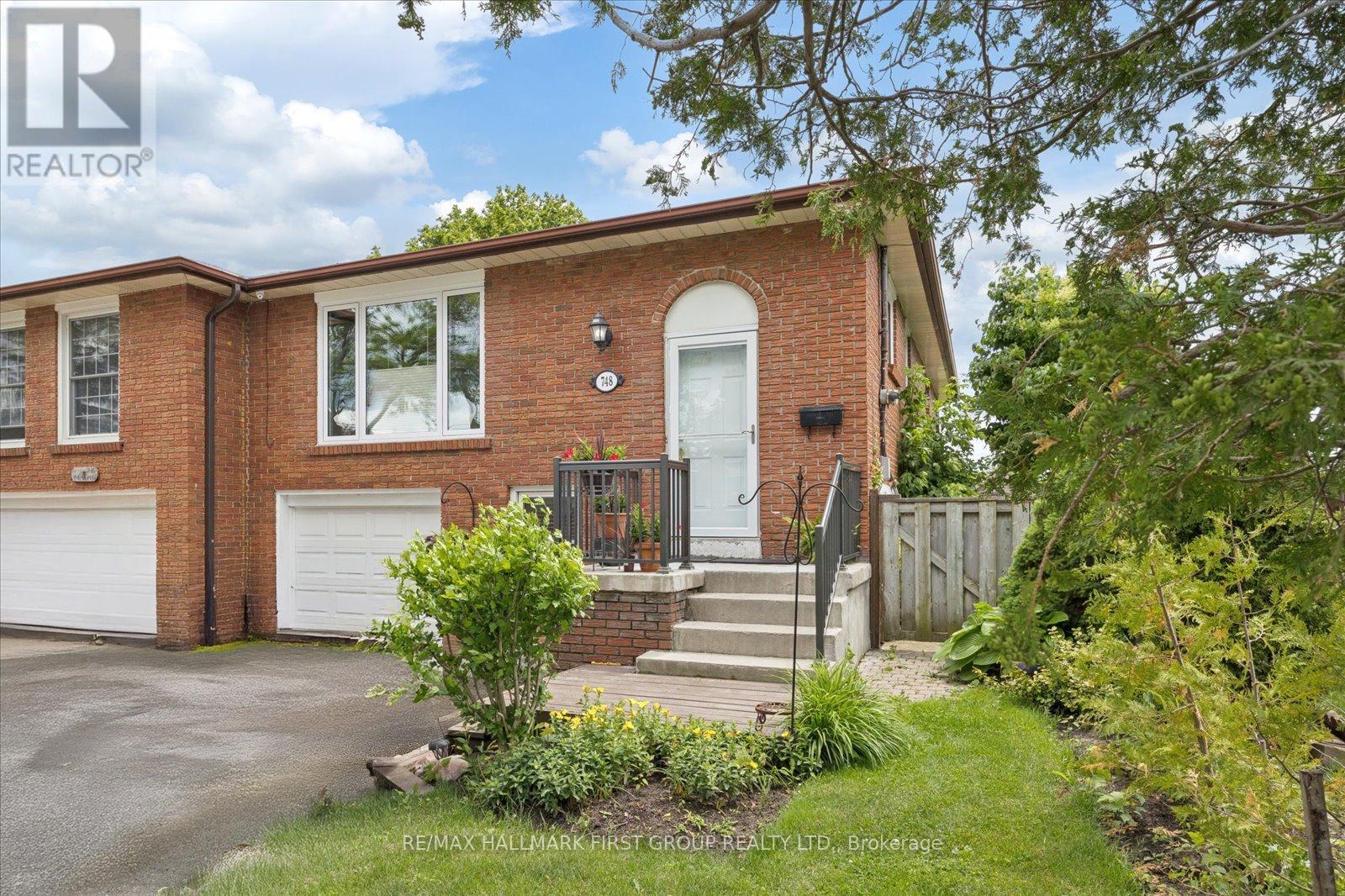 MLS® listing #29936070 for sale located at 748 BREEZY DRIVE