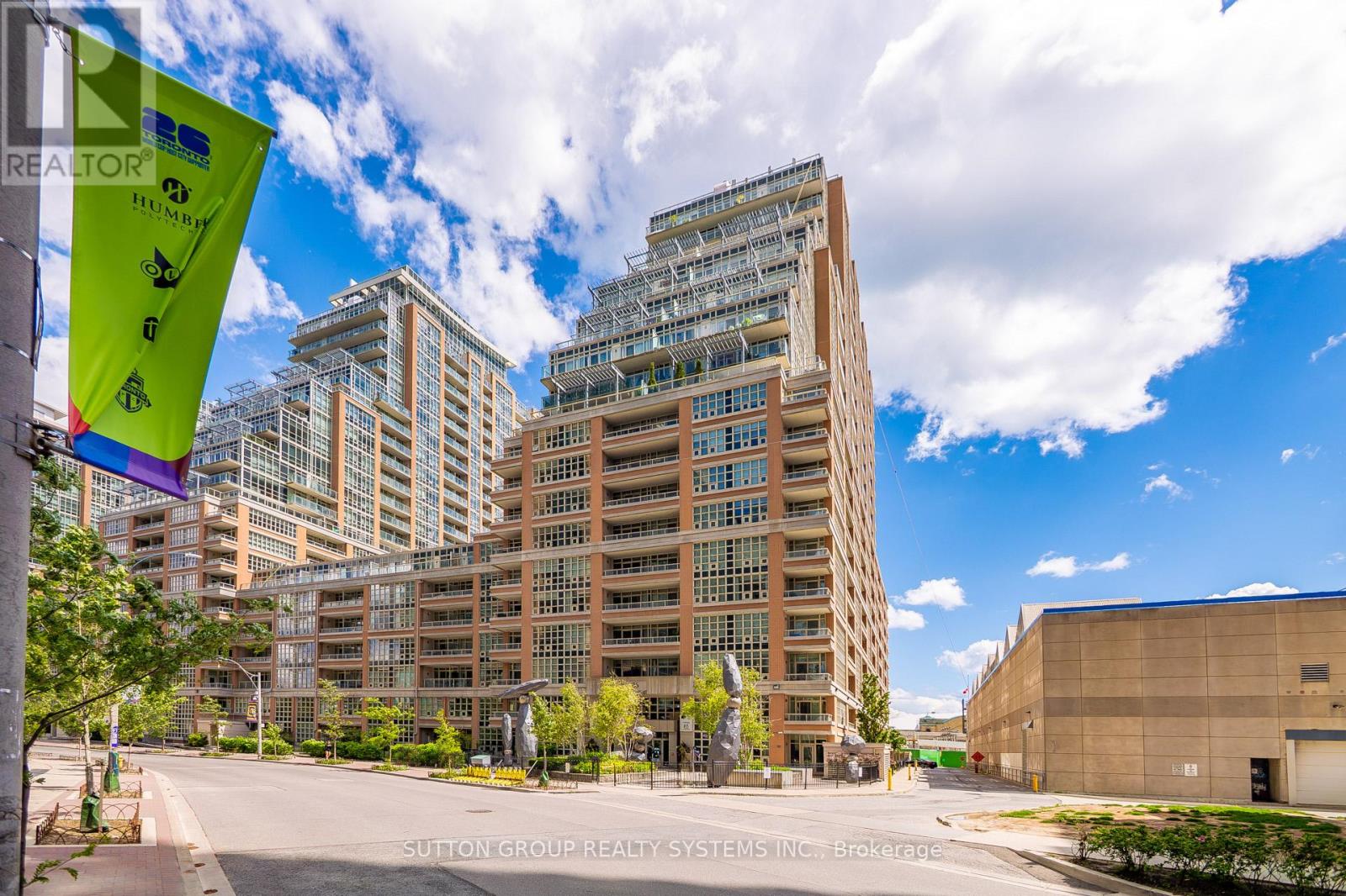 MLS® listing #29937969 for sale located at 607 - 85 EAST LIBERTY STREET
