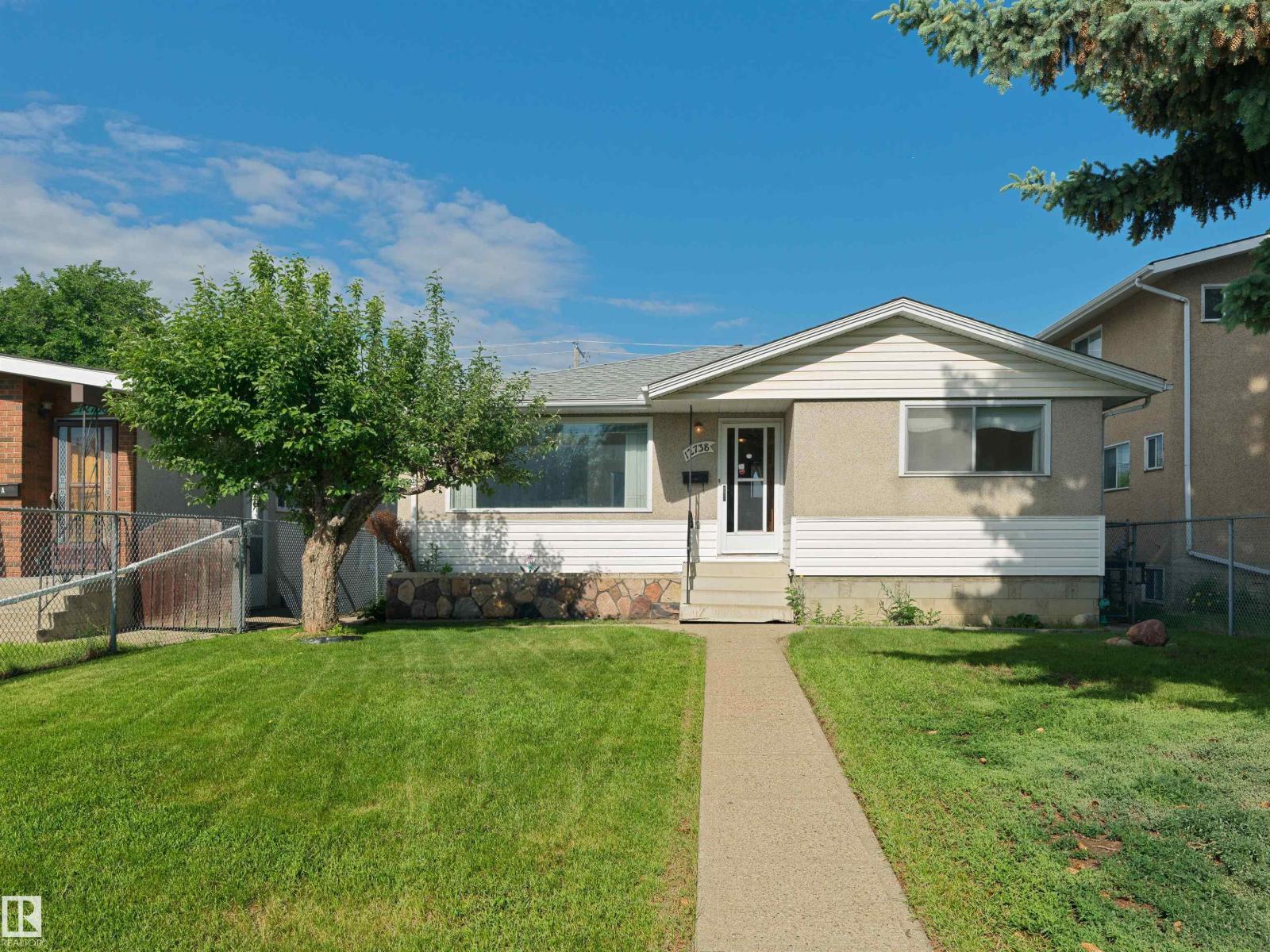 MLS® listing #29940685 for sale located at 12738 88 ST NW