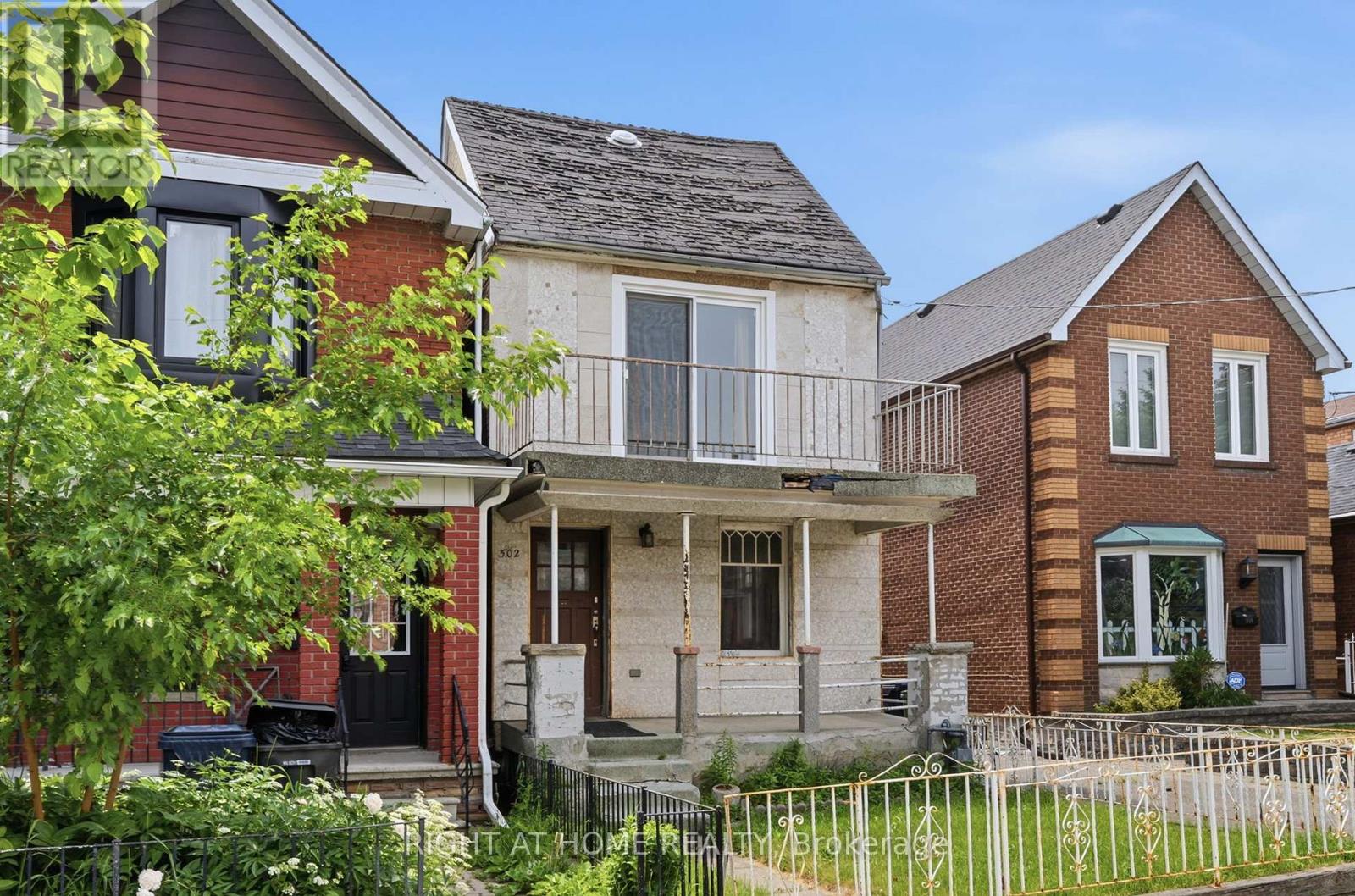 MLS® listing #29940730 for sale located at 502 SALEM AVENUE N