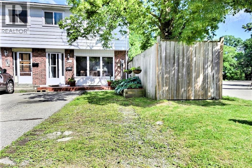 MLS® listing #29940824 for sale located at 541 PARKVIEW Crescent