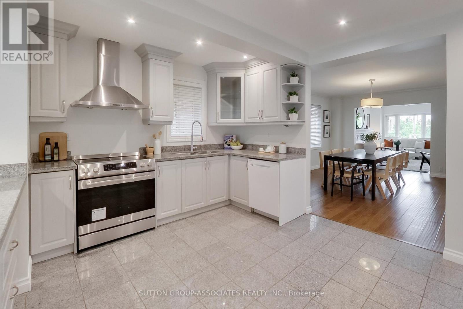 MLS® listing #29941470 for sale located at 323 LAUDER AVENUE