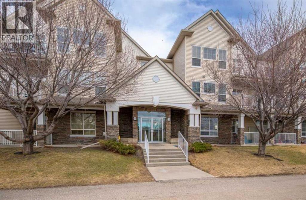 MLS® listing #29941531 for sale located at 101, 1000 Applevillage Court SE