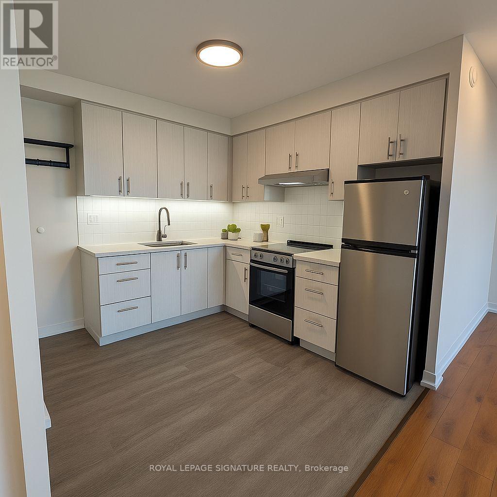 MLS® listing #29941606 for sale located at 2 - 2798 LAKESHORE BOULEVARD W