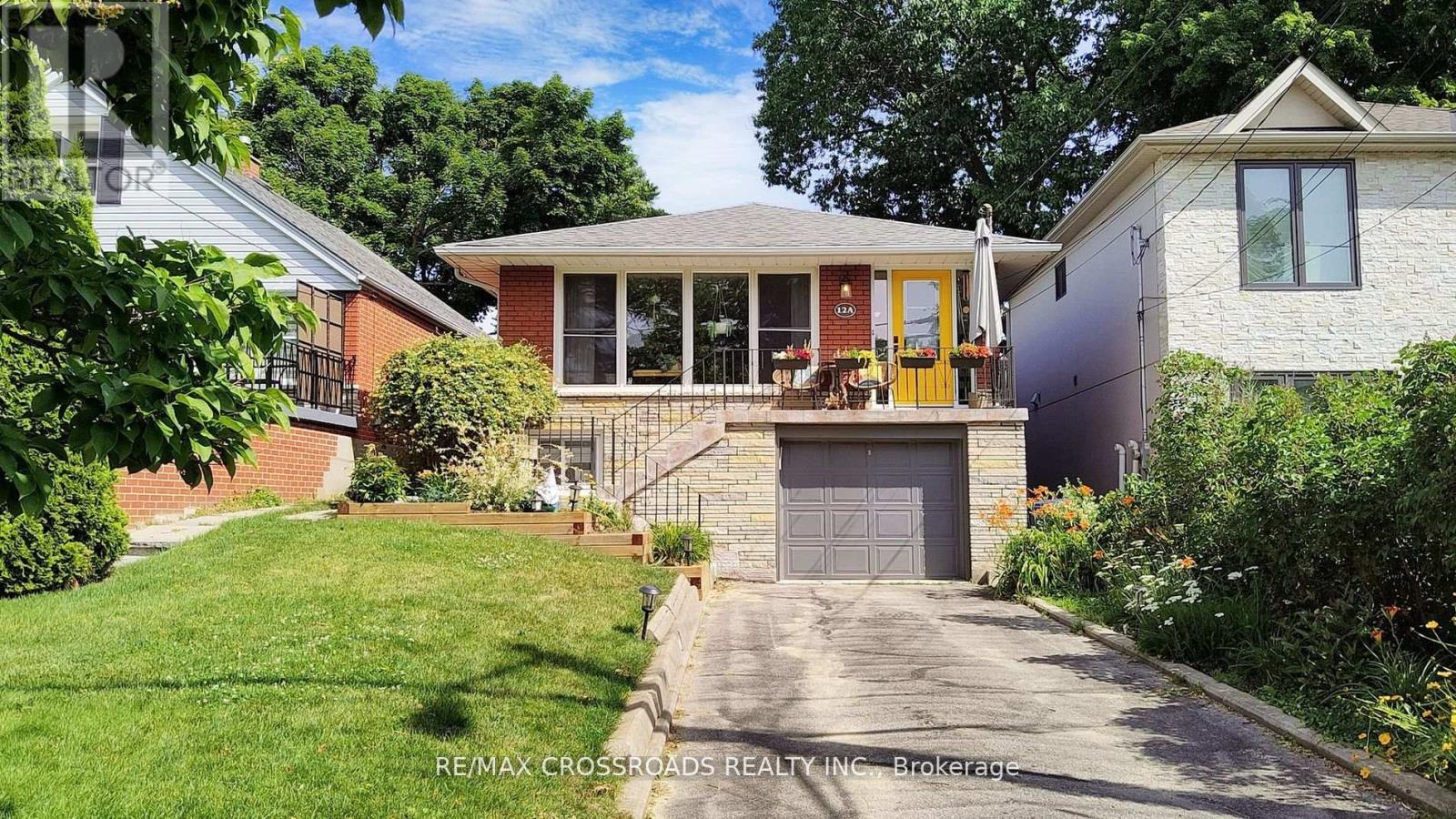 MLS® listing #29941618 for sale located at 12A DELROY DRIVE