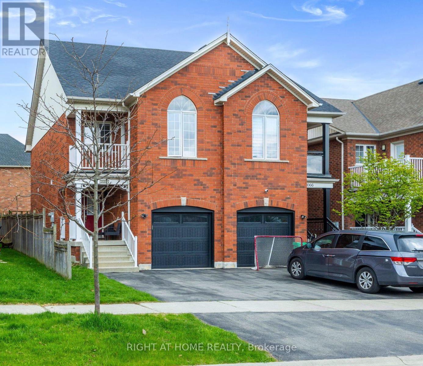 MLS® listing #29942306 for sale located at 1064 PEPPERIDGE CROSS