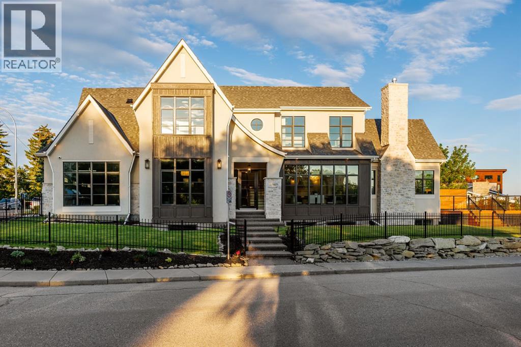 MLS® listing #29943400 for sale located at 2920 Toronto Crescent NW