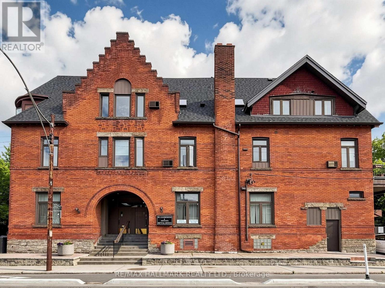MLS® listing #29946017 for sale located at 458 MARKHAM STREET
