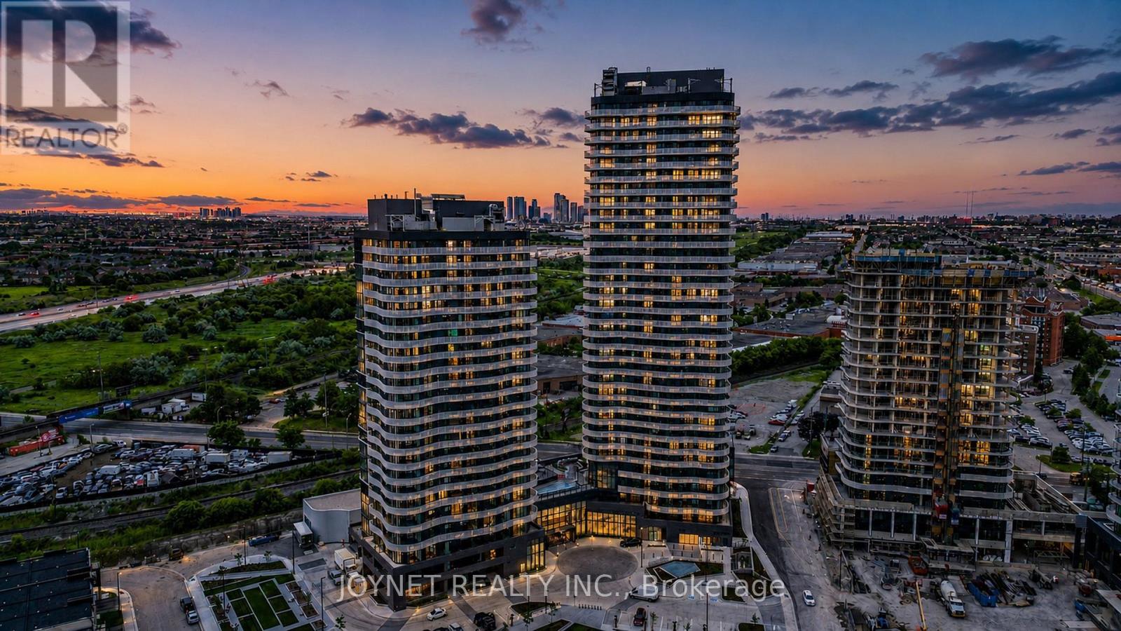 MLS® listing #29946310 for sale located at 1004 - 10 FLAVELLE TRAIL