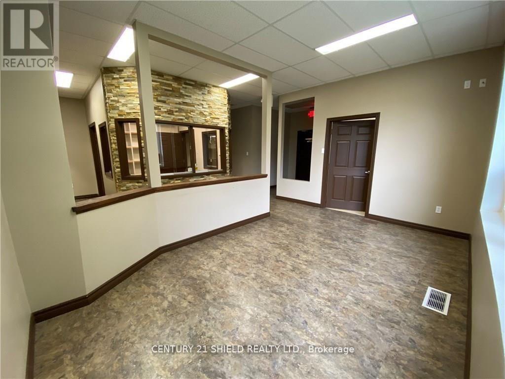 MLS® listing #29946492 for sale located at 1 - 305 BALDWIN AVENUE