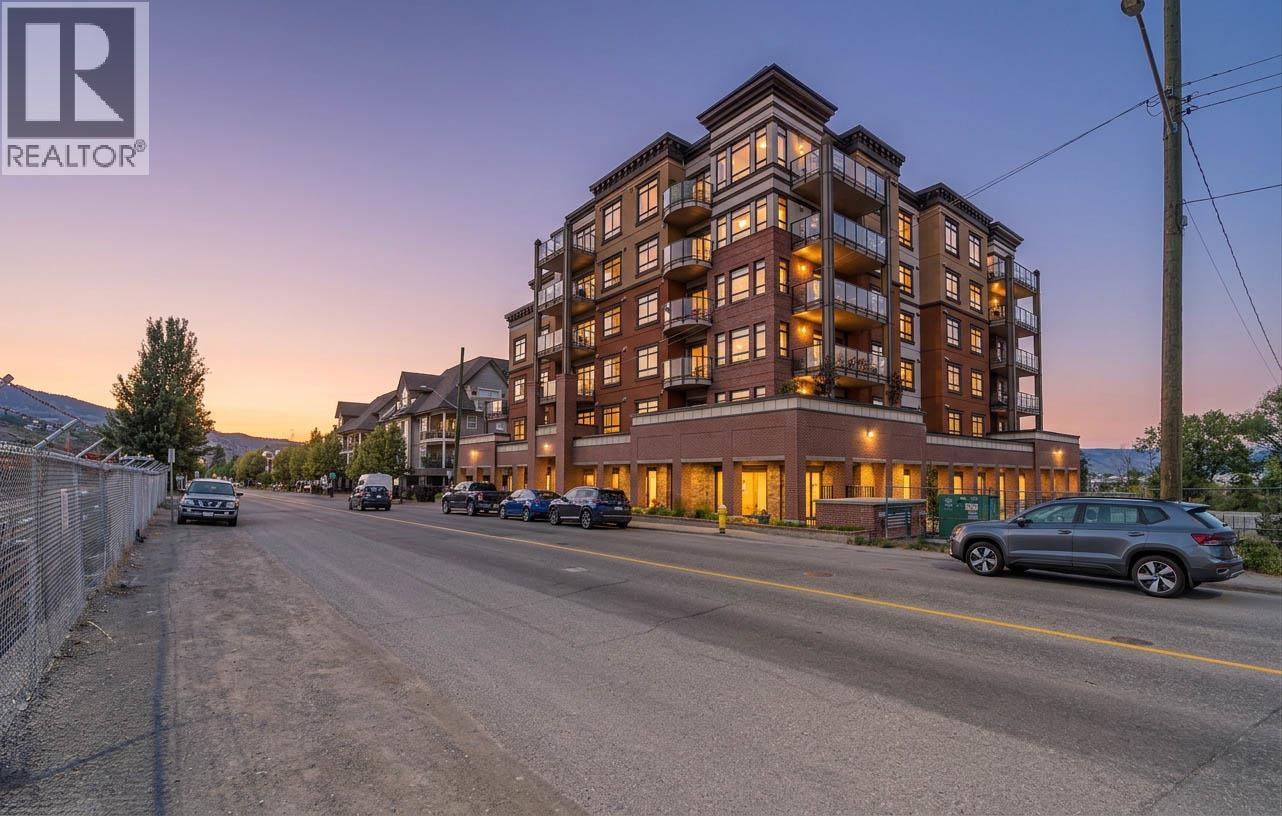 MLS® listing #29947821 for sale located at 568 LORNE Street Unit# 201