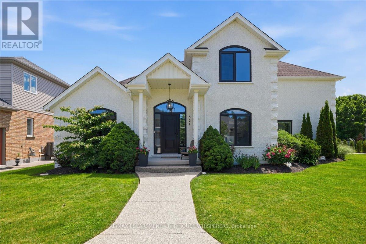 MLS® listing #29948389 for sale located at 521 FALCONRIDGE CRESCENT