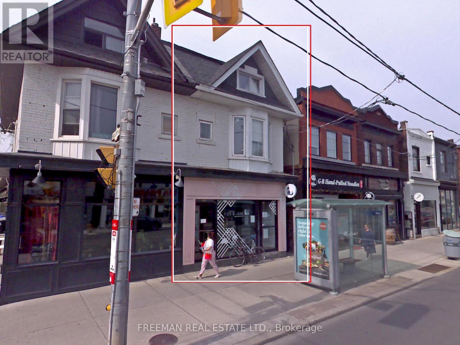 MLS® listing #29948457 for sale located at 3RD FL - 1022 GERRARD STREET E