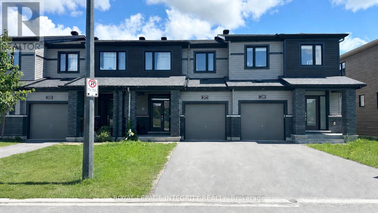 MLS® listing #29950612 for sale located at 247 CLONRUSH WAY