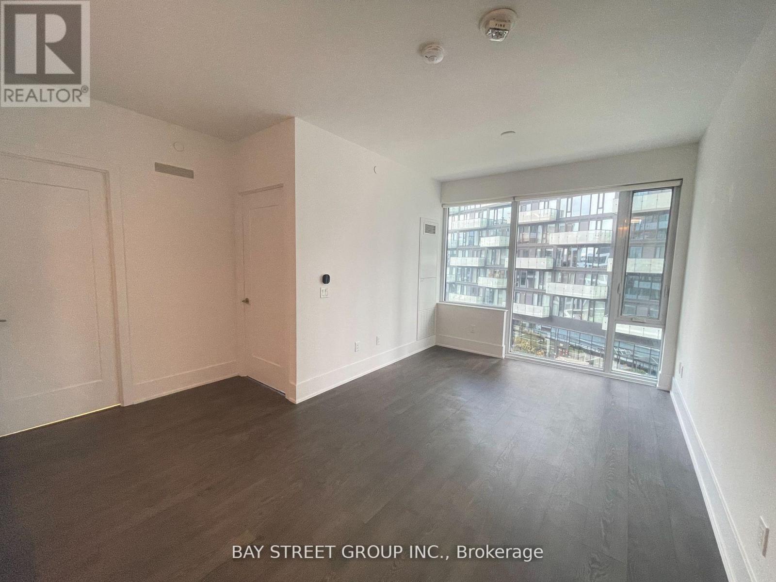 MLS® listing #29950627 for sale located at 1010 - 470 FRONT STREET W