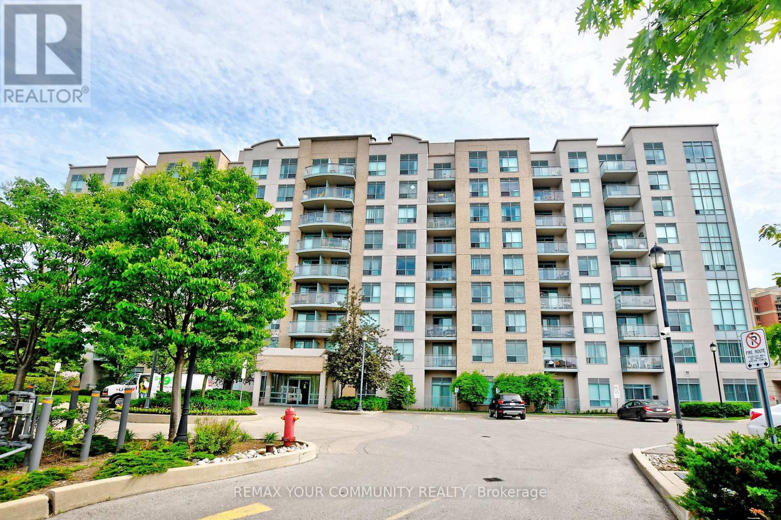 MLS® listing #29950650 for sale located at PH20 - 51 BAFFIN COURT