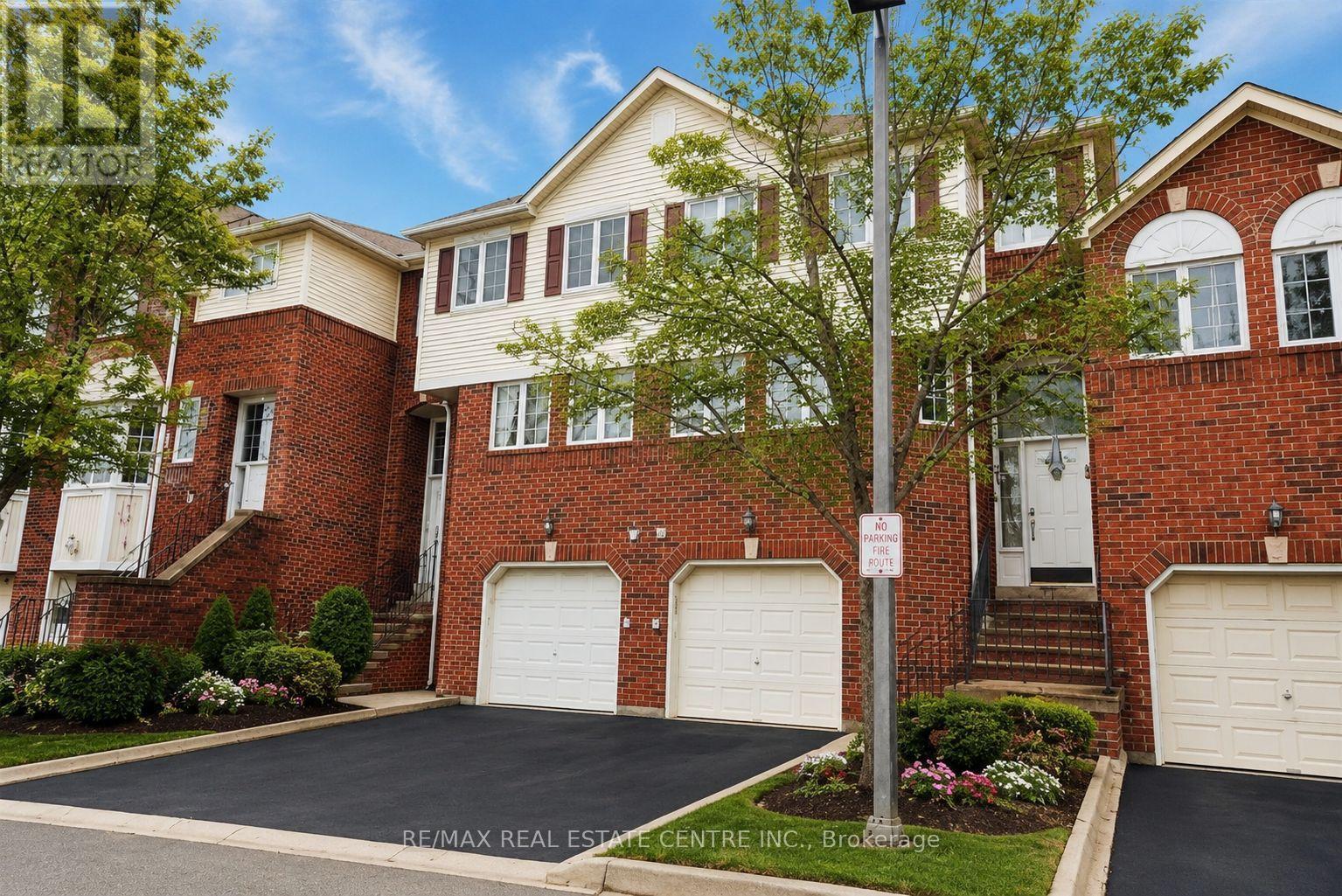 MLS® listing #29950663 for sale located at 10 - 4605 DONEGAL DRIVE