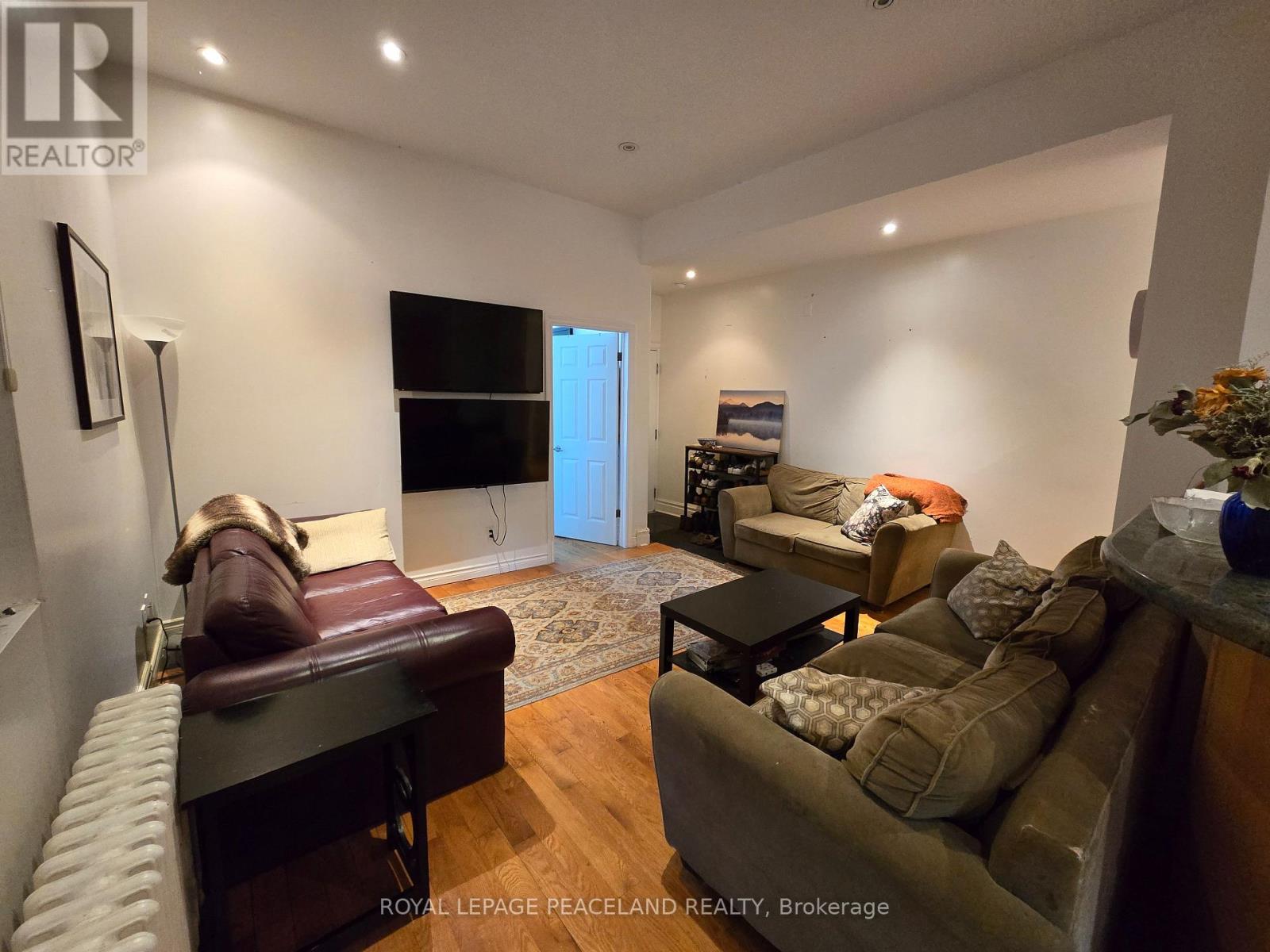 MLS® listing #29950760 for sale located at MAIN - 61 MADISON AVENUE