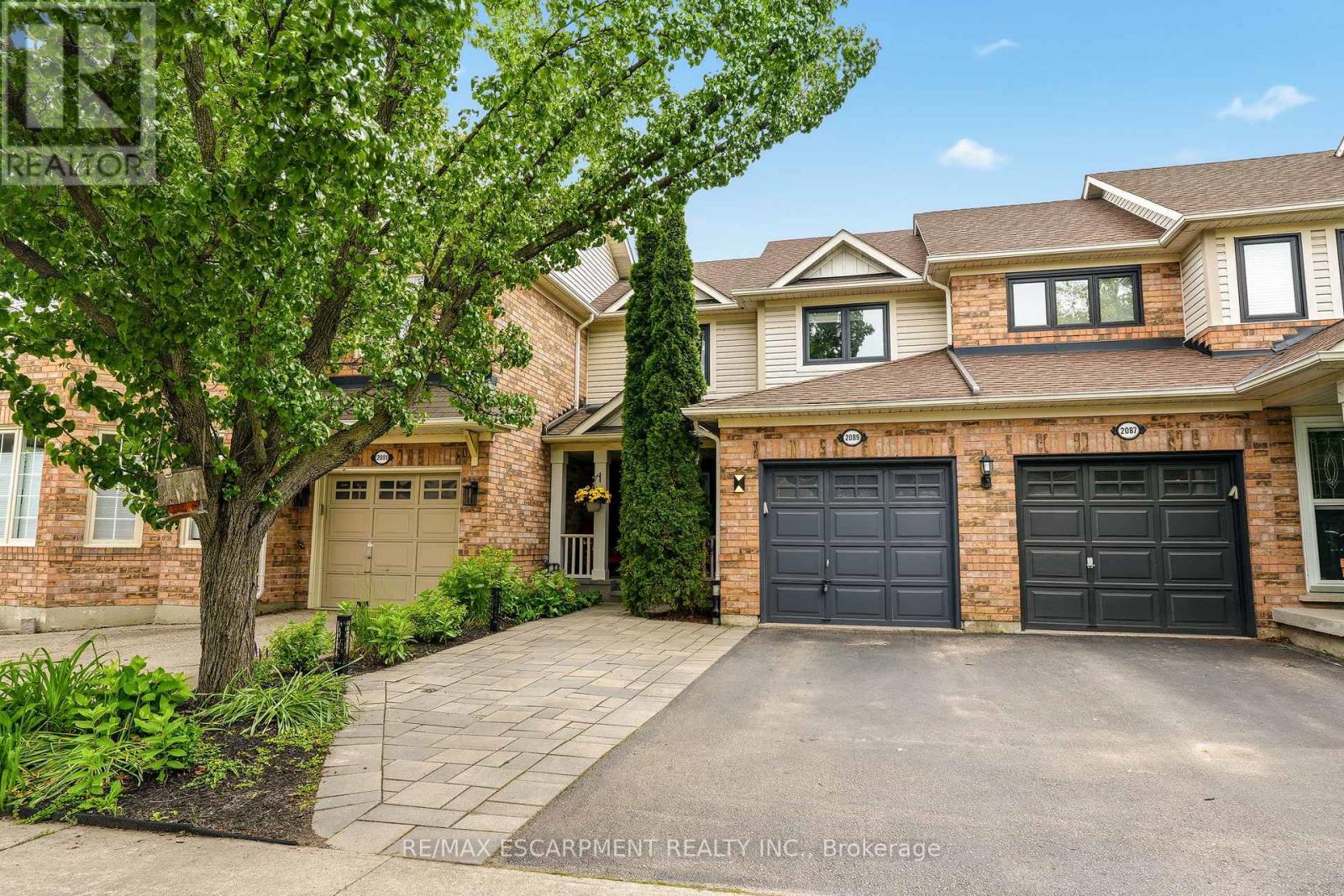 MLS® listing #29950828 for sale located at 2089 BROADLEAF CRESCENT