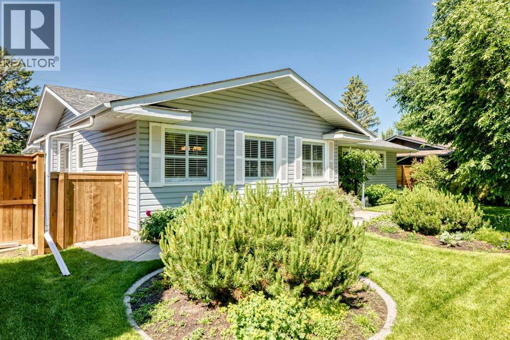 MLS® listing #29950885 for sale located at 10435 Mapleridge Crescent SE