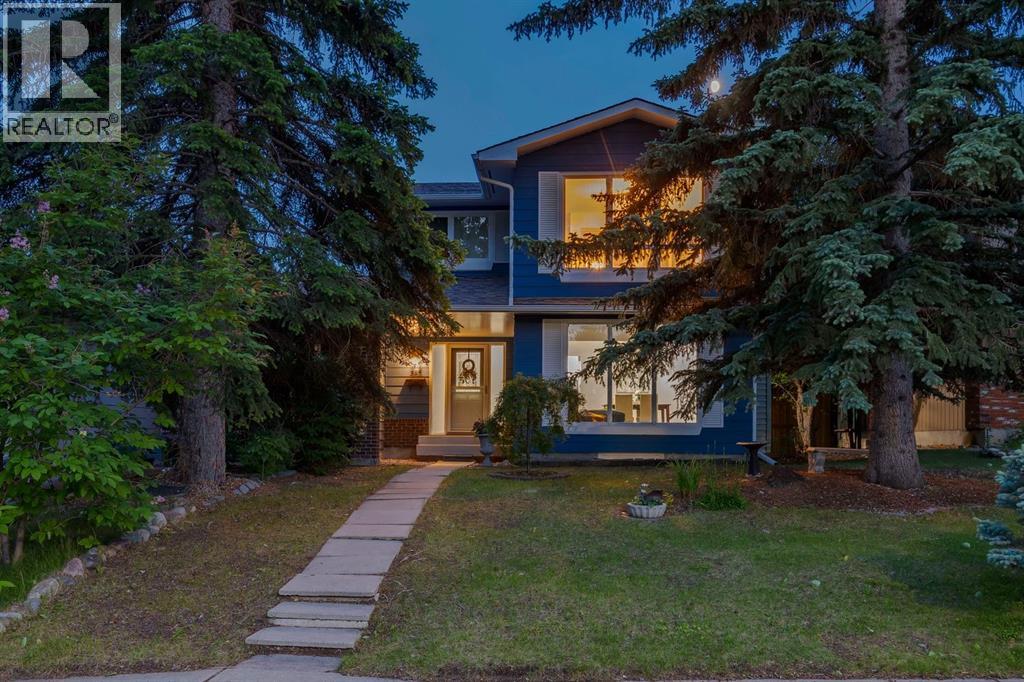 MLS® listing #29951054 for sale located at 384 Midvalley Drive SE