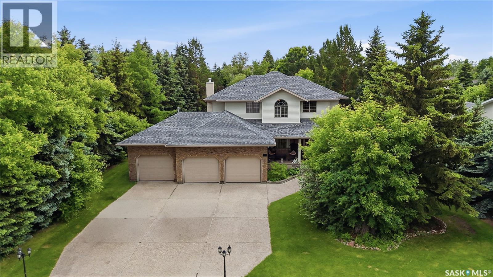 MLS® listing #29951319 for sale located at 6 Park CRESCENT