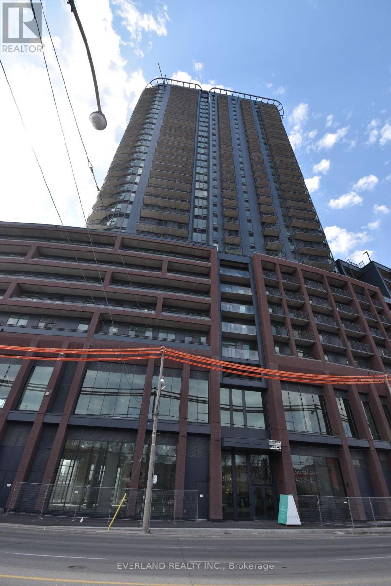 MLS® listing #29951446 for sale located at 1105 - 1185 DUPONT STREET