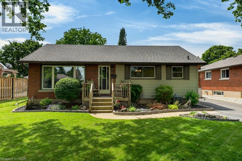 MLS® listing #29951489 for sale located at 15 ROXANNE Drive