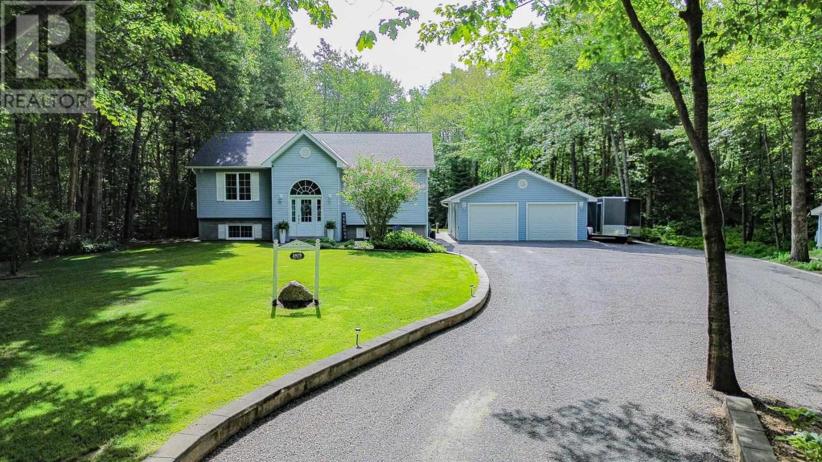 MLS® listing #29951770 for sale located at 1875 Third LIN W