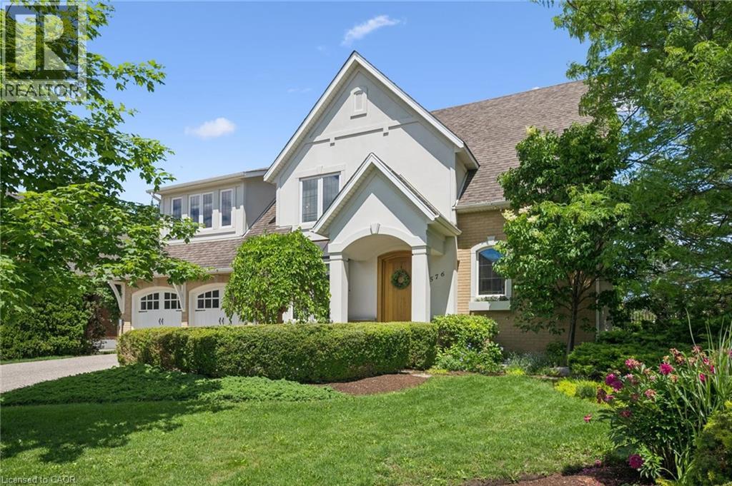 MLS® listing #29952261 for sale located at 576 FALCONRIDGE Crescent