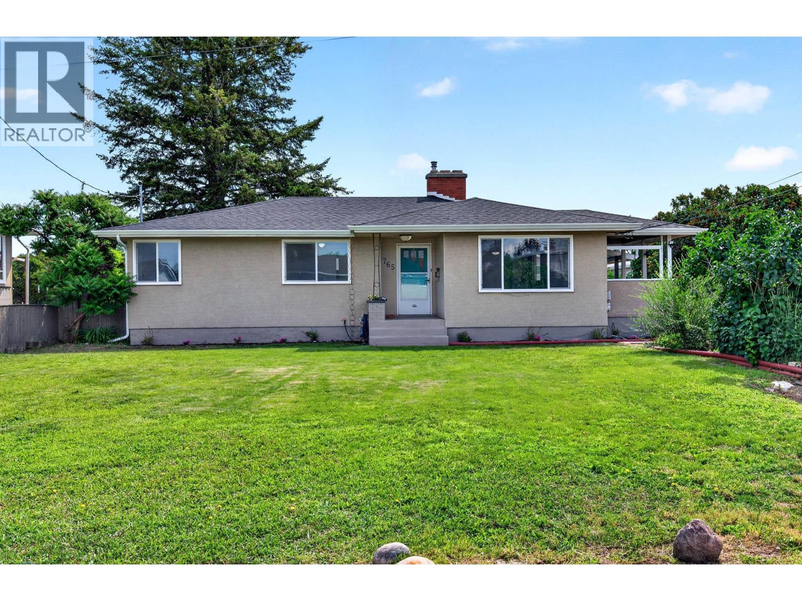 MLS® listing #29952786 for sale located at 765 KELLY Drive