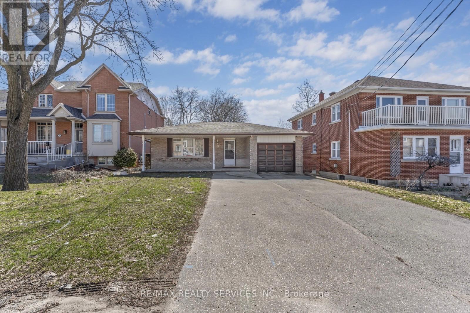 MLS® listing #29953592 for sale located at 94 GAGE AVENUE