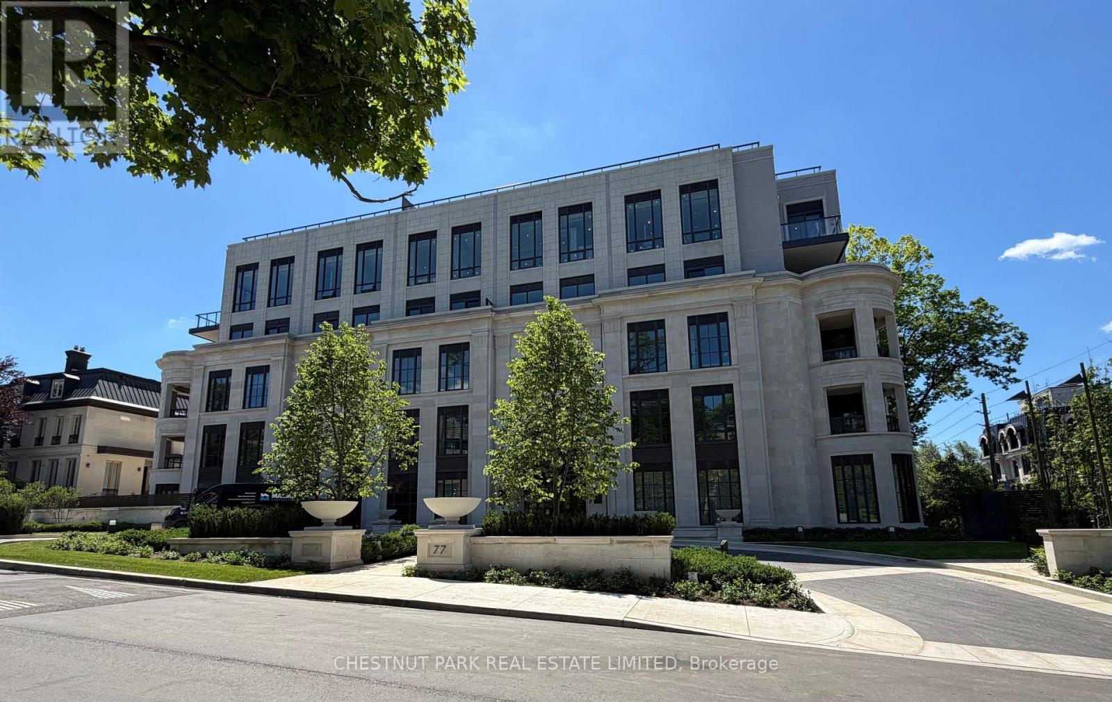 MLS® listing #29953719 for sale located at 202 - 77 CLARENDON AVENUE