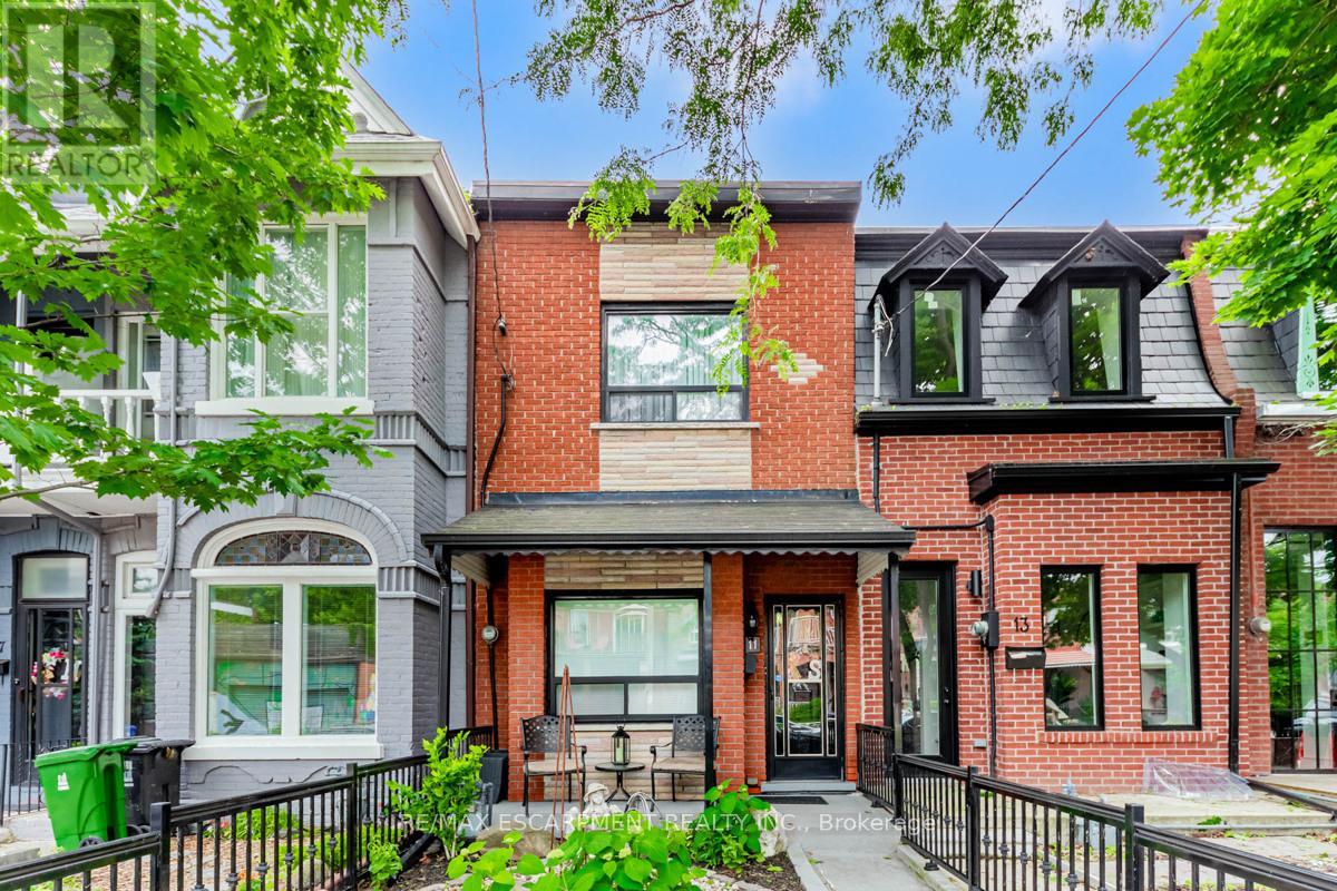 MLS® listing #29954048 for sale located at 11 ALMA AVENUE