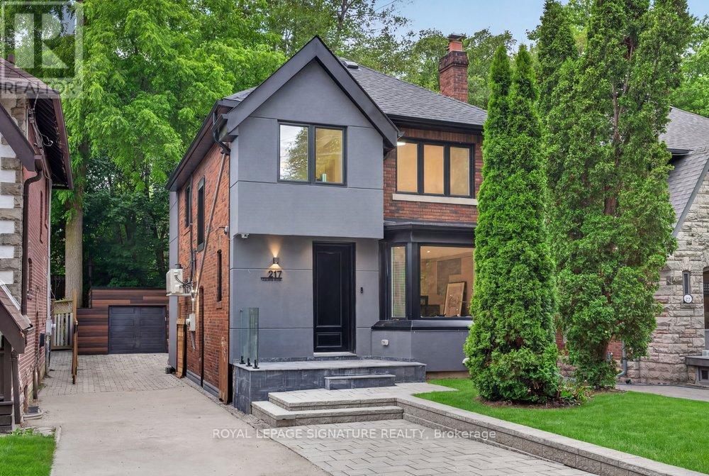 MLS® listing #29954501 for sale located at 217 CHAPLIN CRESCENT