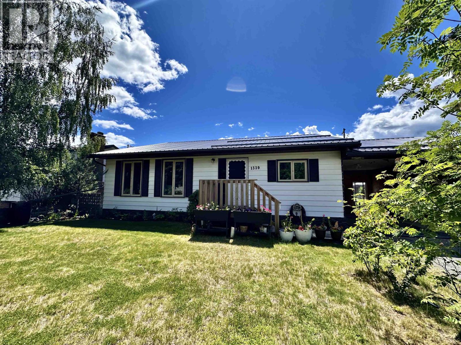MLS® listing #29955885 for sale located at 1339 7TH AVENUE
