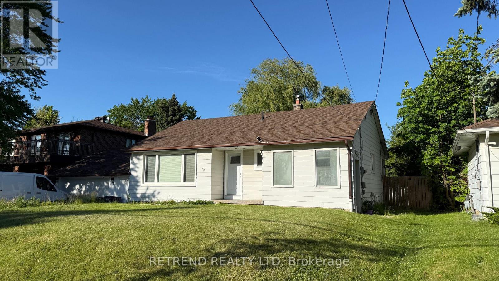 MLS® listing #29956522 for sale located at BSMT - 75 ARAGON AVENUE